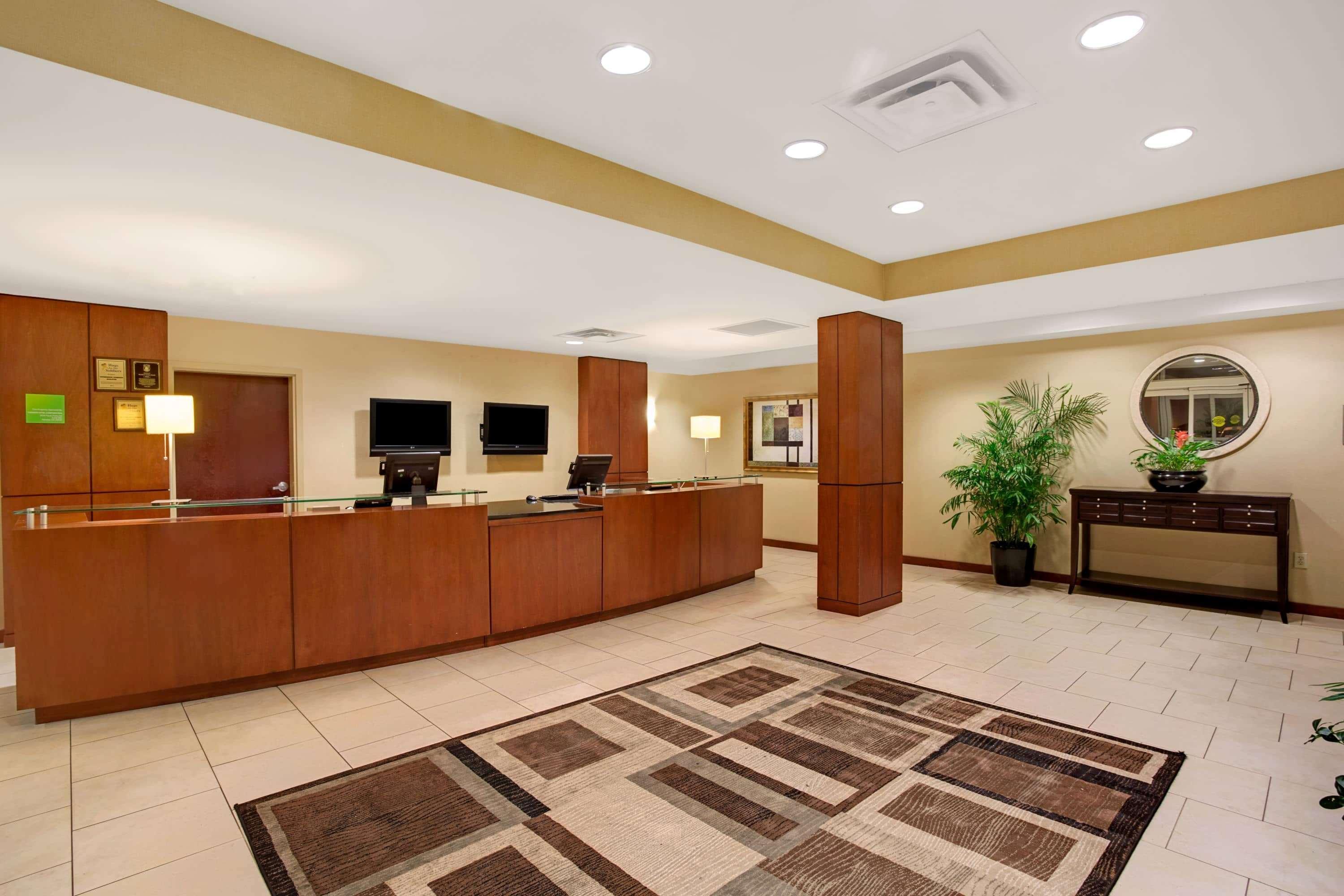 Wyndham Garden Duluth Otel Dış mekan fotoğraf