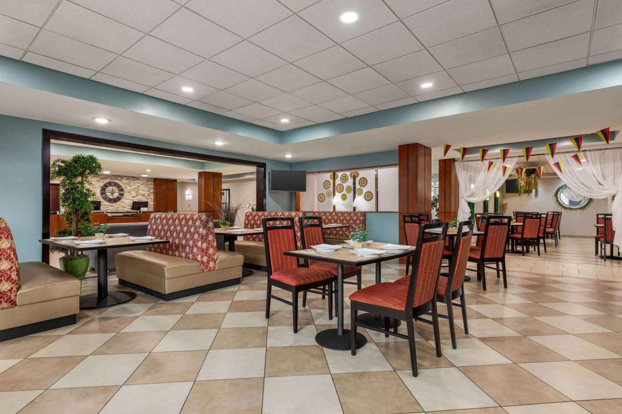 Wyndham Garden Duluth Otel Dış mekan fotoğraf