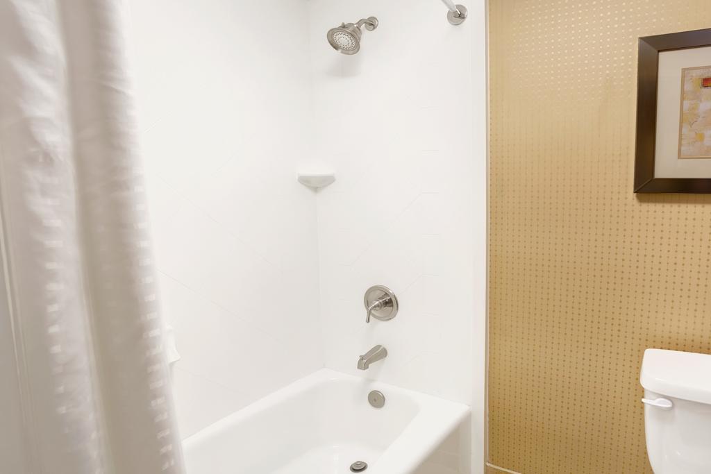 Wyndham Garden Duluth Otel Dış mekan fotoğraf
