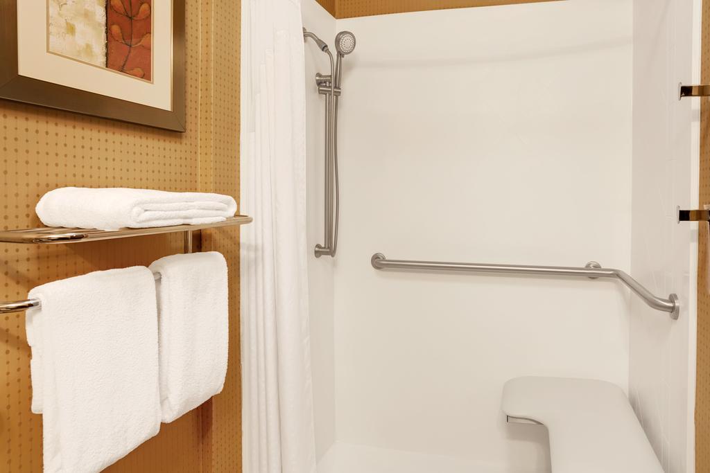 Wyndham Garden Duluth Otel Dış mekan fotoğraf